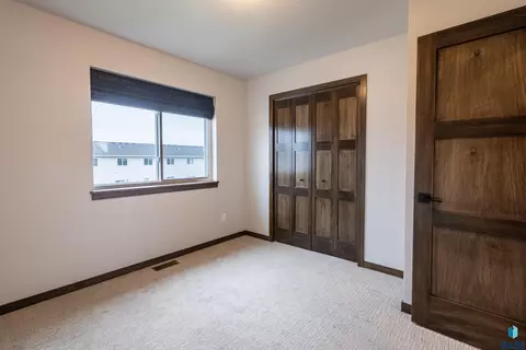 Bedroom - 2504 E Copalis Pl, Sioux Falls, SD 57108 photo 5 of 7