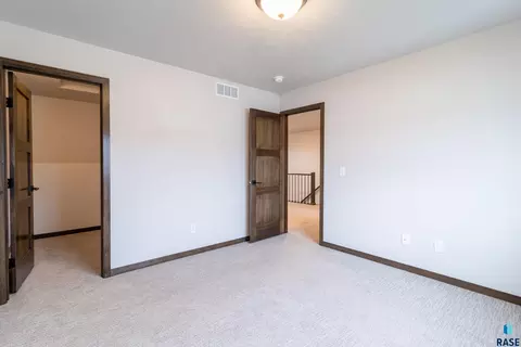 Bedroom - 2504 E Copalis Pl, Sioux Falls, SD 57108 photo 4 of 7