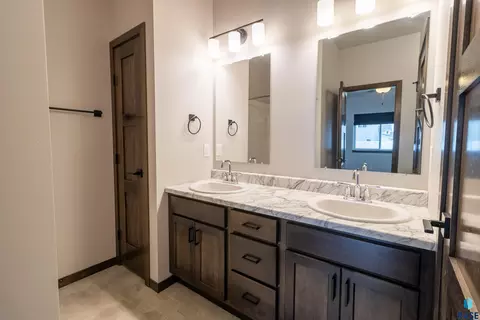 Bath - 2504 E Copalis Pl, Sioux Falls, SD 57108 photo 1 of 3