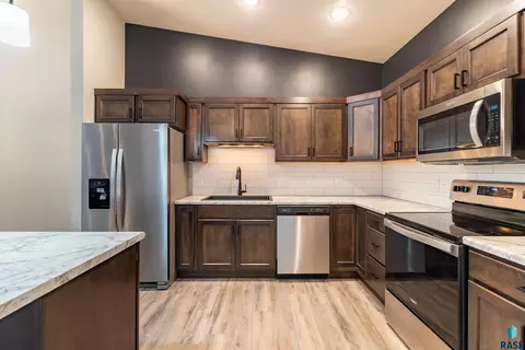 Kitchen - 2504 E Copalis Pl, Sioux Falls, SD 57108 photo 1 of 1