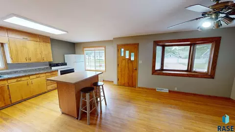 1313 2nd St, Brookings, SD 57006 photo 5