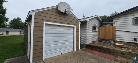 1313 2nd St, Brookings, SD 57006 photo 34