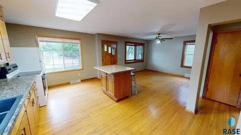 1313 2nd St, Brookings, SD 57006 photo 7