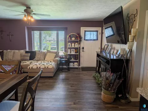 Entry Way - 421 6th St SE, Highmore, SD 57345 photo 1 of 1