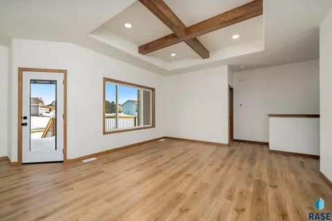 Living - 1501 E Carol St, Sioux Falls, SD 57104 photo 1 of 2