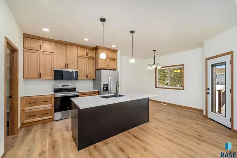 Kitchen - 1501 E Carol St, Sioux Falls, SD 57104 photo 2 of 2