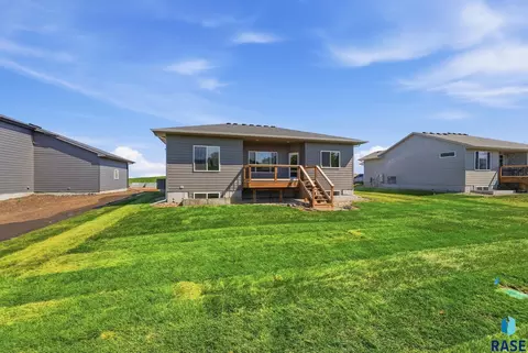 Exterior - 1501 E Carol St, Sioux Falls, SD 57104 photo 5 of 5