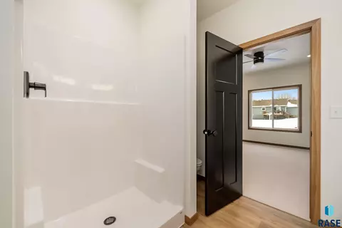 Bath - 1501 E Carol St, Sioux Falls, SD 57104 photo 2 of 3