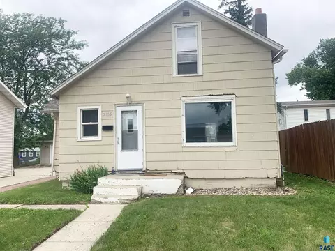 2105 S Duluth Ave, Sioux Falls, SD 57105