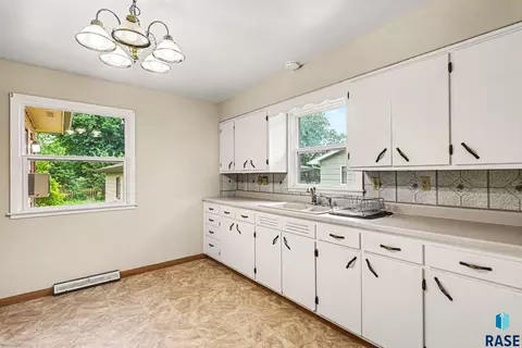Kitchen - 712 N Summit Ave, Madison, SD 57042 photo 1 of 2