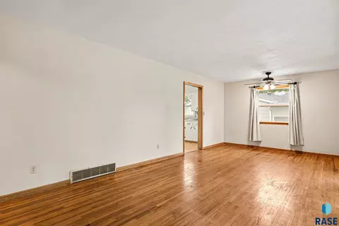 Living - 712 N Summit Ave, Madison, SD 57042 photo 2 of 2