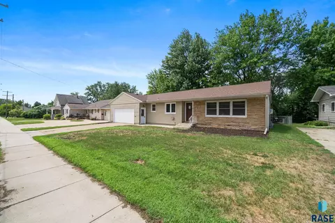 Other - 805 N Dakota St, Canton, SD 57013 photo 2 of 14