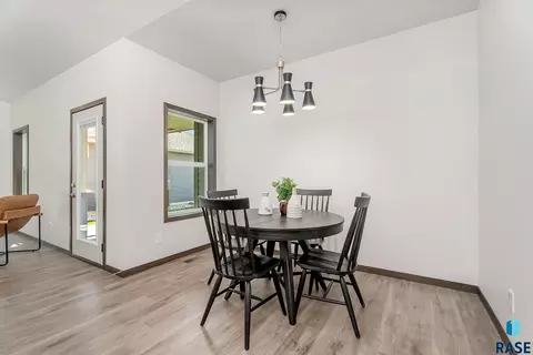 Dining - 908 S Tinley Ave, Brandon, SD 57005 photo 1 of 1