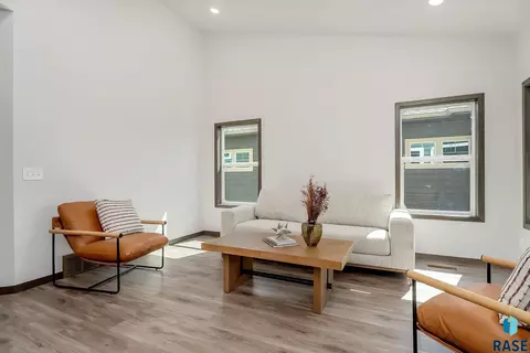 Living - 908 S Tinley Ave, Brandon, SD 57005 photo 2 of 5