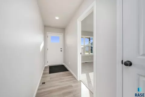 2201 E Alexa St, Brandon, SD 57005 photo 2
