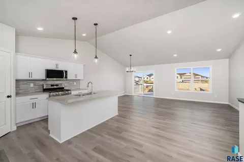 2201 E Alexa St, Brandon, SD 57005 photo 5