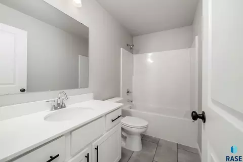 2201 E Alexa St, Brandon, SD 57005 photo 10