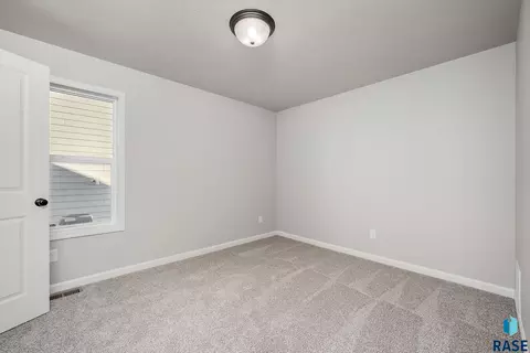 2201 E Alexa St, Brandon, SD 57005 photo 11