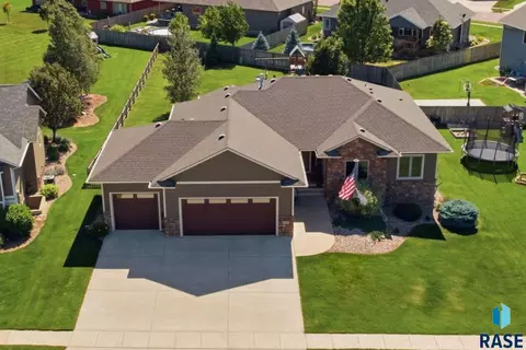 View/Area - S Durango Cir, Sioux Falls, SD 57110 photo 3 of 3
