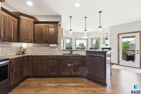 Kitchen - S Durango Cir, Sioux Falls, SD 57110 photo 2 of 11