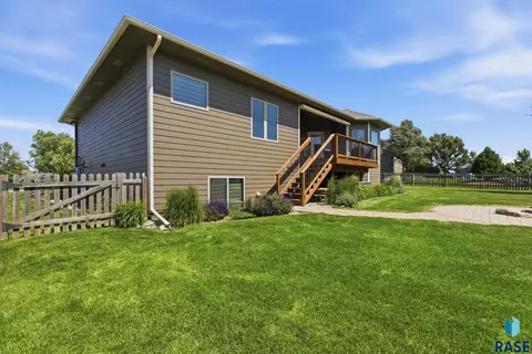 Exterior - S Durango Cir, Sioux Falls, SD 57110 photo 10 of 16