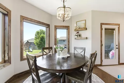 Dining - S Durango Cir, Sioux Falls, SD 57110 photo 2 of 2