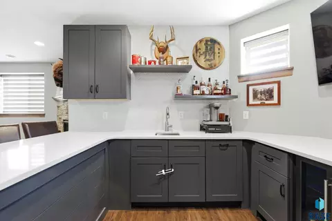 Kitchen - S Durango Cir, Sioux Falls, SD 57110 photo 10 of 11