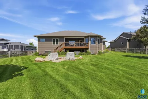 Exterior - S Durango Cir, Sioux Falls, SD 57110 photo 4 of 16