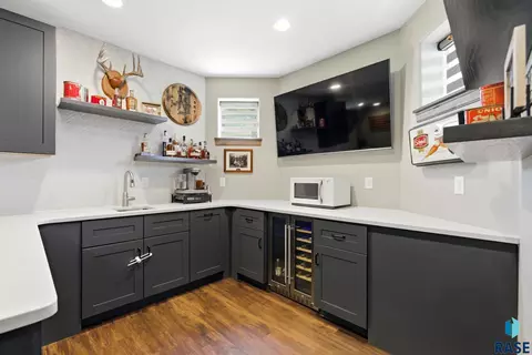 Kitchen - S Durango Cir, Sioux Falls, SD 57110 photo 9 of 11