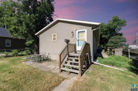 911 N Van Eps Ave, Sioux Falls, SD 57103