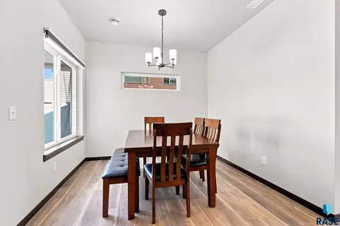 Dining - 3500 S Chalice Pl, Sioux Falls, SD 57106 photo 1 of 1
