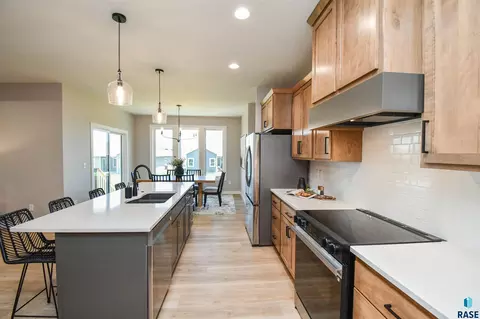 Kitchen - 520 Quartzite Ave, Tea, SD 57064 photo 5 of 6