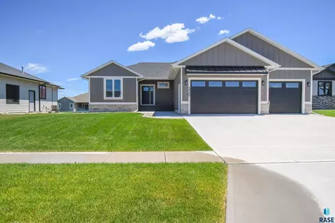 520 Quartzite Ave, Tea, SD 57064