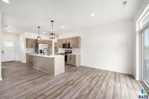 Other - 6608 W Gresford Pl, Sioux Falls, SD 57106 photo 6 of 9