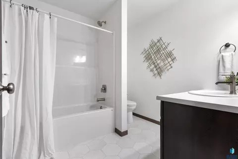 Bath - 5714 E Marley Pl, Sioux Falls, SD 57108 photo 1 of 1