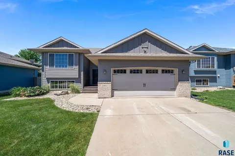 2301 S Ollerich Ave, Sioux Falls, SD 57106