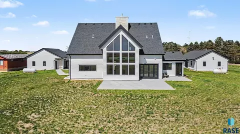 25575 472nd Ave, Renner, SD 57055