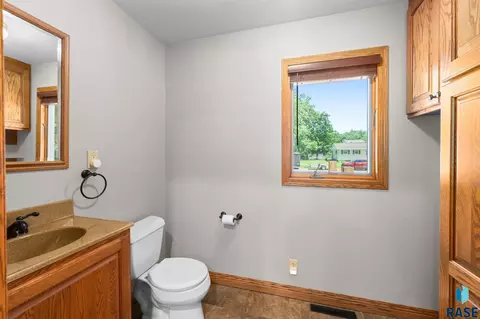Bath - 201 S 5th Ave, Brandon, SD 57005 photo 1 of 5