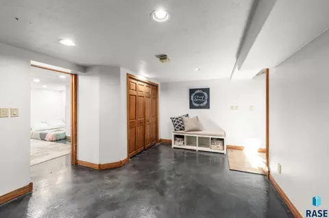 Entry Way - 201 S 5th Ave, Brandon, SD 57005 photo 3 of 3