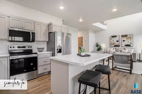 Kitchen - 5726 E Avett Pl, Sioux Falls, SD 57108 photo 2 of 2