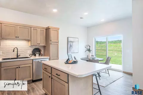 Kitchen - 5724 E Avett Pl, Sioux Falls, SD 57108 photo 3 of 3