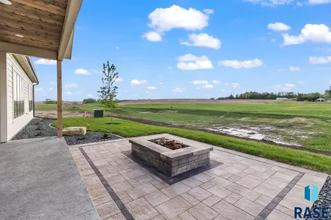 Exterior - 3416 E Bronze Ln, Sioux Falls, SD 57110 photo 10 of 11