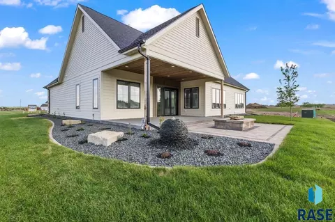 Exterior - 3416 E Bronze Ln, Sioux Falls, SD 57110 photo 11 of 11