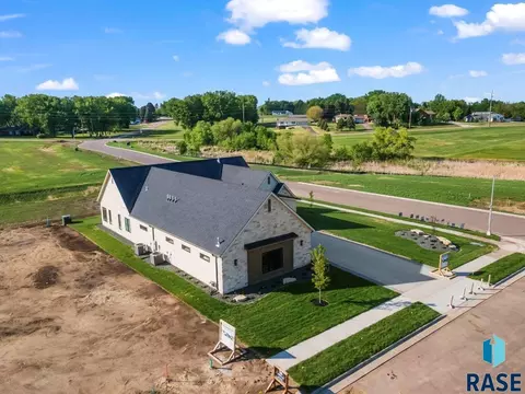 View/Area - 3416 E Bronze Ln, Sioux Falls, SD 57110 photo 6 of 8