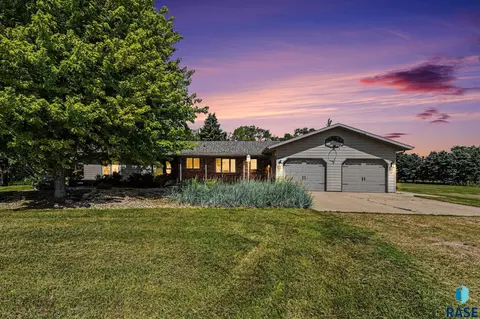45890 237th St, Wentworth, SD 57075