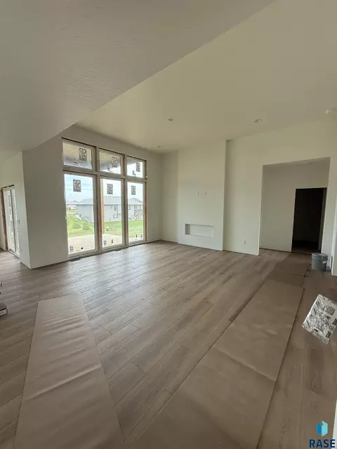 6412 E Fieldview St, Sioux Falls, SD 57110 photo 4