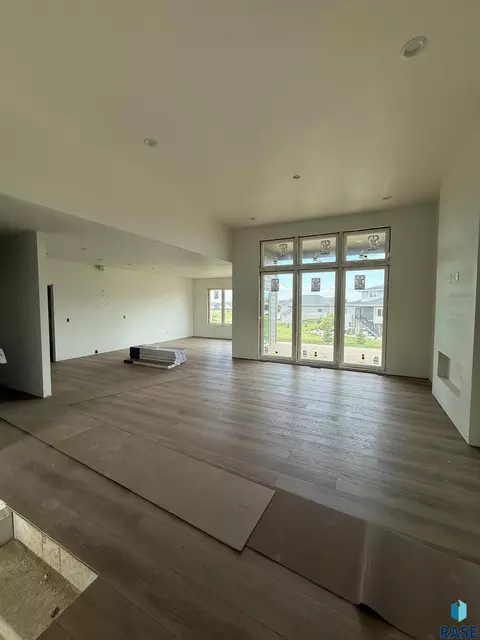 6412 E Fieldview St, Sioux Falls, SD 57110 photo 6