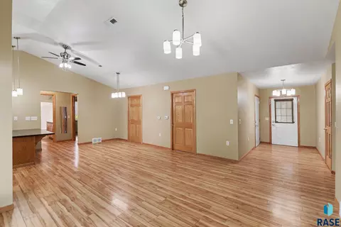 Living - 828 E 70th St, Sioux Falls, SD 57108 photo 2 of 5