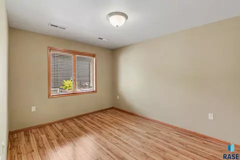 Other - 828 E 70th St, Sioux Falls, SD 57108 photo 4 of 7