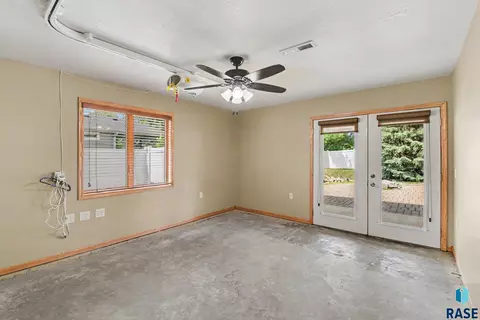 Other - 828 E 70th St, Sioux Falls, SD 57108 photo 5 of 7